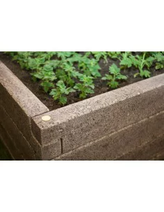 U1 - formos pakelta lysvė. pakelta lysvė suteiks 6,4 m² sodinimo plotą ir maždaug 5,0 m³ biomasės.