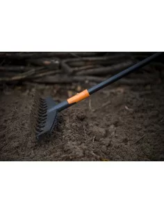 Solid Universalus sodo grėblys su kotu (1003466), Fiskars