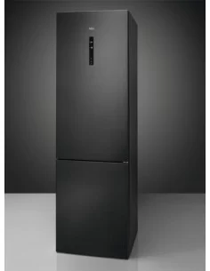 Juodos spalvos 201cm aukščio AEG šaldytuvas su šaldikliu RCB736E5MB